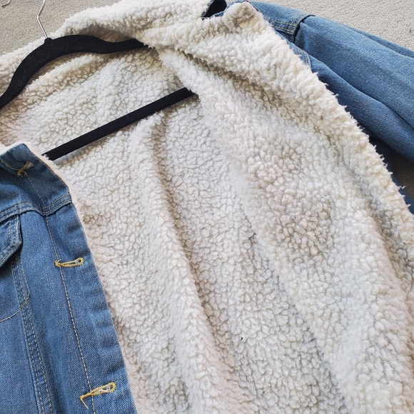 CLASSIC SHERPA DENIM JEAN JACKET - Picture 2 of 2